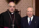 Il Presidente Ciampi con l'Arcivescovo S.E. Rev.ma Mons. Antonio Buoncristiani.