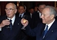 Insediamento del Presidente della Repubblica Giorgio Napolitano nel Palazzo del Quirinale e congedo dal Presidente Ciampi