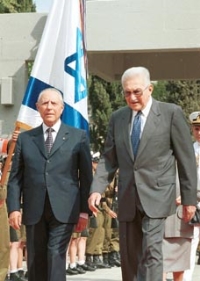 Visita di Stato in Israele - Il Presidente Ciampi con il Presidente dello Stato di Israele Ezer Weizman.