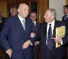 Il Presidente della Repubblica Carlo Azeglio Ciampi insieme a Francesco Bonasera, suo commilitone in Albania.