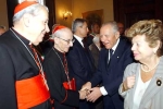 Il Presidente Ciampi, con la moglie Franca, saluta i Cardinali Ersilio Tonini ed Achille Silvestrini al suo ingresso nella Sala della Bandiera per l'incontro con le Autorità istituzionali,politiche,civili e militari ed i Sindaci della Provincia