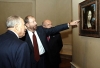 Il Presidente della Repubblica Italiana Carlo Azeglio Ciampi, durante la visita alla National Gallery, osserva l'opera di Leonardo da Vinci "Ginevra de' Benci"