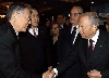 Il Presidente Ciampi accolto da Zhou Guangjzhao, Vice Presidente dell'Assemblea Cinese, all'arrivo al "China World Hotel" per il concerto della China Philarmonic Orchestra, organizzato dalla "Fondazione Italia-Cina".