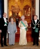 Il Presidente Ciampi con la moglie Franca, S.M. la Regina Elisabetta II e S.A.R. il Principe Filippo Duca di Edimburgo, a Buckingam Palace, poco prima del pranzo di Stato