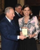Il Presidente Ciampi consegna, a Francesca Comencini, le insegne dell'onorificenza di Ufficiale dell'Ordine al Merito della Repubblica Italiana, in occasione dell'incontro con i candidati ai Premi "David di Donatello" 2005