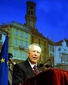Il Presidente Ciampi durante il suo intervento al Teatro Civico.