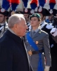 Il Presidente Ciampi riceve gli onori militari al suo arrivo nella città siciliana