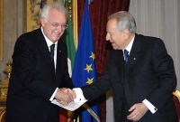 Il Presidente Ciampi con Annibale Marini, Presidente della Corte Costituzionale Italiana, in occasione dell'incontro con i Presidenti delle Corti Costituzionali estere.
