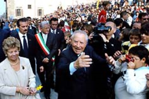 Visita del Presidente della Repubblica Carlo Azeglio Ciampi alle città di Arezzo e Massa Carrara - 7-8 ottobre 2004