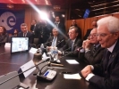 Il Presidente Sergio Mattarella presso la sede dell'ESA nel corso del video collegamento con l'astronauta Samantha Cristoforetti