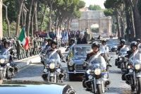 Il Presidente Sergio Mattarella nel corso della rassegna alle truppe schierate per la rivista militare, in occasione della Festa Nazionale della Repubblica
