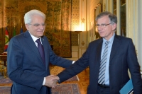 Il Presidente Sergio Mattarella accoglie Valdo Spini, Presidente dell'Associazione delle Istituzioni di Cultura Italiane