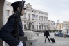 Il Prof. Carlo Cottarelli al suo arrivo al Quirinale