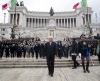 Il Presidente Mattarella depone una corona d’alloro sulla Tomba del Milite Ignoto