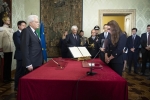 Il Presidente della Repubblica Sergio Mattarella con il Ministro senza portafoglio, Alessandra Locatelli in occasione del giuramento