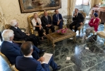 Roma - Il Presidente della Repubblica Sergio Mattarella  con la delegazione del Gruppo Parlamentare Misto del Senato della Repubblica, in occasione delle consultazioni