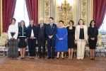 Il Presidente della Repubblica Sergio Mattarella e il Presidente del Consiglio Giuseppe Conte con le donne Ministro del Governo Conte in occasione del giuramento 