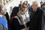 Il Presidente della Repubblica Sergio Mattarella è accolto dal Sindaco di Assisi Stefania Proietti in occasione della cerimonia di consegna della Lampada della Pace 