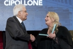Il Presidente Sergio Mattarella conferisce "motu proprio" l'onorificenza di Ufficiale dell'Ordine al Merito della Repubblica Italiana a Elisabetta Cipollone