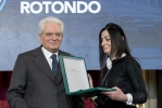 Il Presidente Sergio Mattarella conferisce "motu proprio" l'onorificenza di Commendatore dell'Ordine al Merito della Repubblica Italiana a Rosalba Rotondo