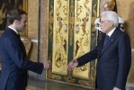 Il Presidente della Repubblica Sergio Mattarella  accoglie il Presidente della Repubblica francese Emmanuel Macron in occasione del vertice italo-francese 