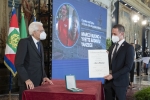 Il Presidente Sergio Mattarella conferisce "motu proprio" l'onorificenza di Ufficiale dell'Ordine al Merito della Repubblica Italiana a Marco Buono  
