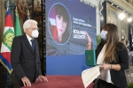 Il Presidente Sergio Mattarella conferisce "motu proprio" l'onorificenza di Ufficiale dell'Ordine al Merito della Repubblica Italiana a Rosa Maria Lucchetti    
