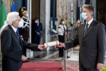 Il Presidente della Repubblica Sergio Mattarella consegna il Premio biennale “Guido Venosta” al Prof. Alberto Bardelli, in occasione della cerimonia di celebrazione de “I Giorni della Ricerca”
