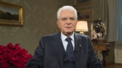 Messaggio di fine anno del Presidente della Repubblica Sergio Mattarella con sottotitoli