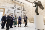 Il Presidente Sergio Mattarella, accompagnato da Stefano Karadjov, Direttore della Fondazione Brescia Musei, visita la "Vittoria Alata"