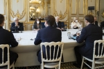 Il Presidente della Repubblica Sergio Mattarella con Emmanuel Macron, Presidente della Repubblica Francese, durante i colloqui