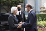 Il Presidente della Repubblica Sergio Mattarella all’Hôtel de Matignon con il Primo Ministro, Jean Castex