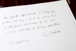 Alghero - L firma del Libro d'Onrore del Presidente della Repubblica Sergio Mattarella in occasione della visita alla nave "Palinuro" della Marina Militare