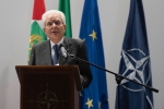 
Il Presidente della Repubblica Sergio Mattarella durante il suo indirizzo di saluto alla cerimonia di celebrazione del 70° anniversario della NATO in Italia
