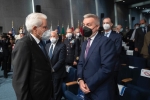 Il Presidente della Repubblica Sergio Mattarella saluta Lorenzo Guerini, Ministro della difesa,in occasione della cerimonia di celebrazione del 70° anniversario della NATO in Italia
