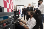 Il Presidente della Repubblica Sergio Mattarella visita il laboratorio di aeronautica con i simulatori di volo dell’Istituto OmniComprensivo Tecnico Nautico e Aeronautico, Logistica e Trasporti di Pizzo Calabro.
