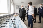 Il Presidente della Repubblica Sergio Mattarella visita il laboratorio di aeronautica con i simulatori di volo,dell’Istituto OmniComprensivo Tecnico Nautico e Aeronautico, Logistica e Trasporti di Pizzo Calabro