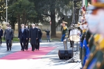 Il Presidente della Repubblica Sergio Mattarella a Bergamo, nella nuova sede dell'Accademia della Guardia di Finanza,durante gli onori militari
