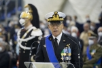 Il Presidente della Repubblica Sergio Mattarella durante l'ntervento dell'Amm. Giuseppe Cavo Dragone nuovo Capo di stato maggiore della difesa
