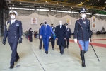 Il Presidente della Repubblica Sergio Mattarella al termine della cerimonia di avvicendamento del Capo di stato maggiore della difesa
