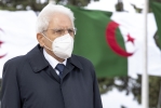 Algeri - Il Presidente della Repubblica Sergio Mattarella nel corso della deposizione di una corona di fiori al Monumento del Martire