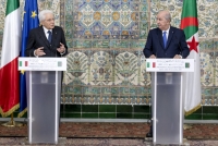Algeri - Il Presidente della Repubblica Sergio Mattarella e il Presidente della Repubblica Algerina Democratica e Popolare Abdelmad-Jid Tebboune, durante le dichiarazioni alla stampa