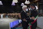 Il Presidente della Repubblica Sergio Mattarella con il Presidente ANCI Antonio Decaro, in occasione della 38^ Assemblea dell'Associazione Nazionale Comuni Italiani 
