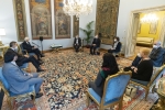 Il Presidente della Repubblica Sergio Mattarella incontra Padre Camillo Ripamonti, Presidente Centro Astalli, unitamente ad una delegazione
