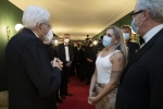 Il Presidente della Repubblica Sergio Mattarella saluta i protagonisti dell'opera “Otello” di Giuseppe Verdi