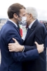 Il Presidente Sergio Mattarella con il Presidente della Repubblica Francese, Emmanuel Macron, al termine dell'incontro per la firma del “Trattato per una cooperazione bilaterale rafforzata”