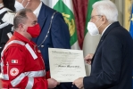 Il Presidente Sergio Mattarella consegna l'onorificenza OMRI  “motu proprio” a Mauro Mascetti