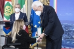 Il Presidente Sergio Mattarella consegna l'onorificenza OMRI “motu proprio” a Giovannella Porzio