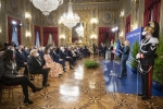 Un momento della cerimonia di consegna delle onorificenze OMRI conferite “motu proprio” dal Presidente della Repubblica a cittadini distintisi per atti di eroismo e impegno civile