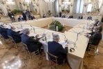 Il Presidente Sergio Mattarella e S.M. il Re Filippo nel corso dei colloqui allargati alle delegazioni
